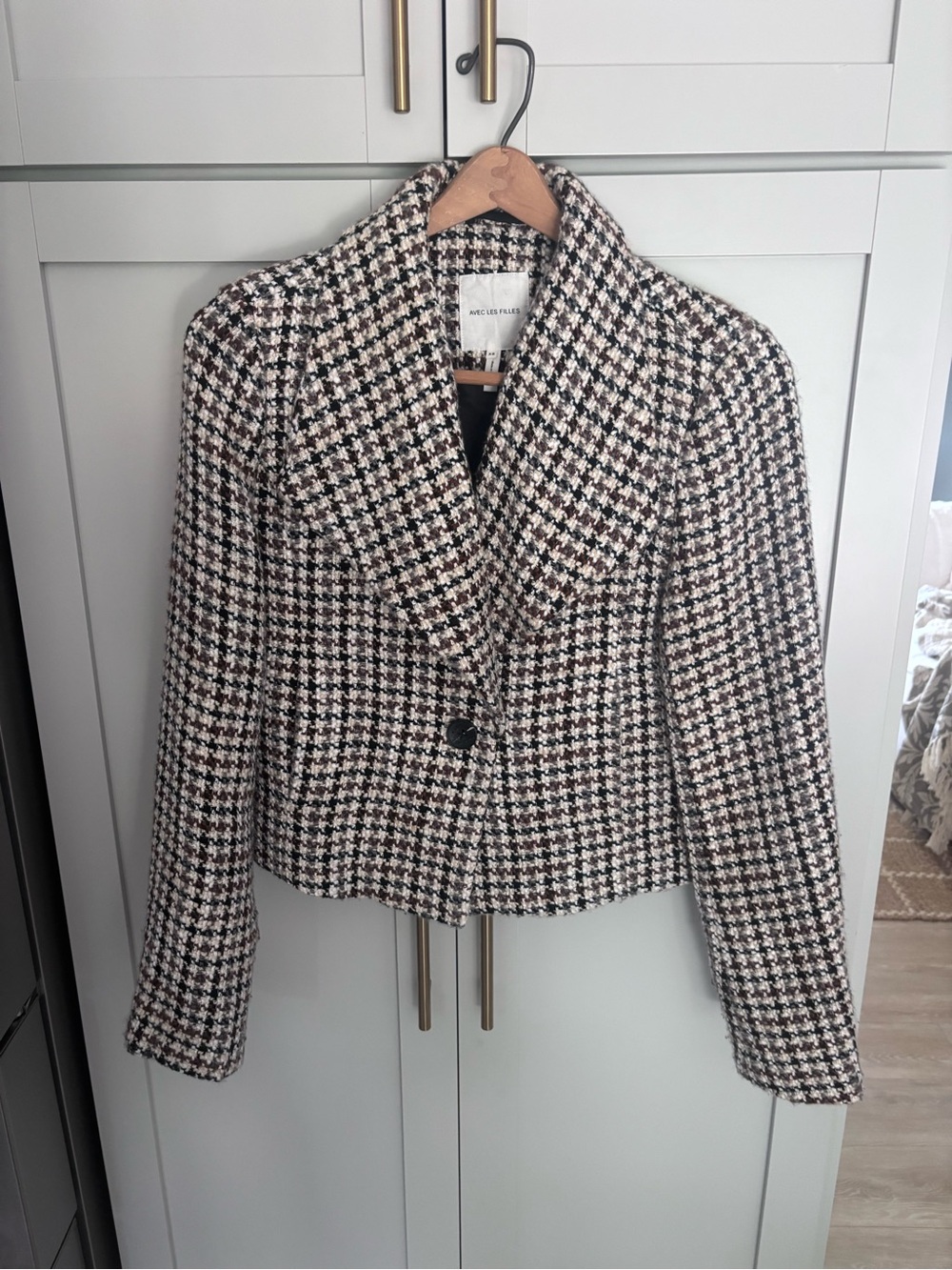 Avec Les Filles Black, White & Brown Houndstooth Cropped Blazer